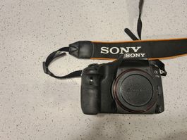 Sony Alpha 77 II Digitalkamera