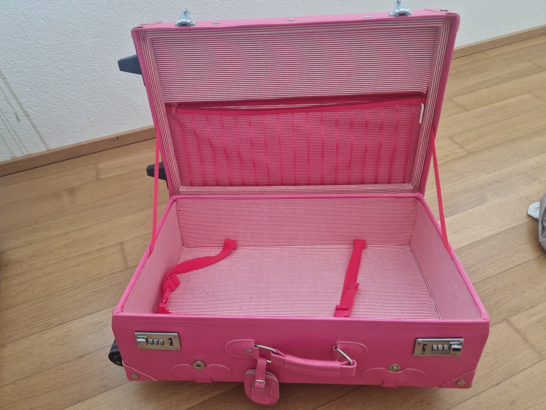 Valigie: Rollkoffer / Reisekoffer pink mit Rollen – Usato da Zug venduto da lem_bs5j 6