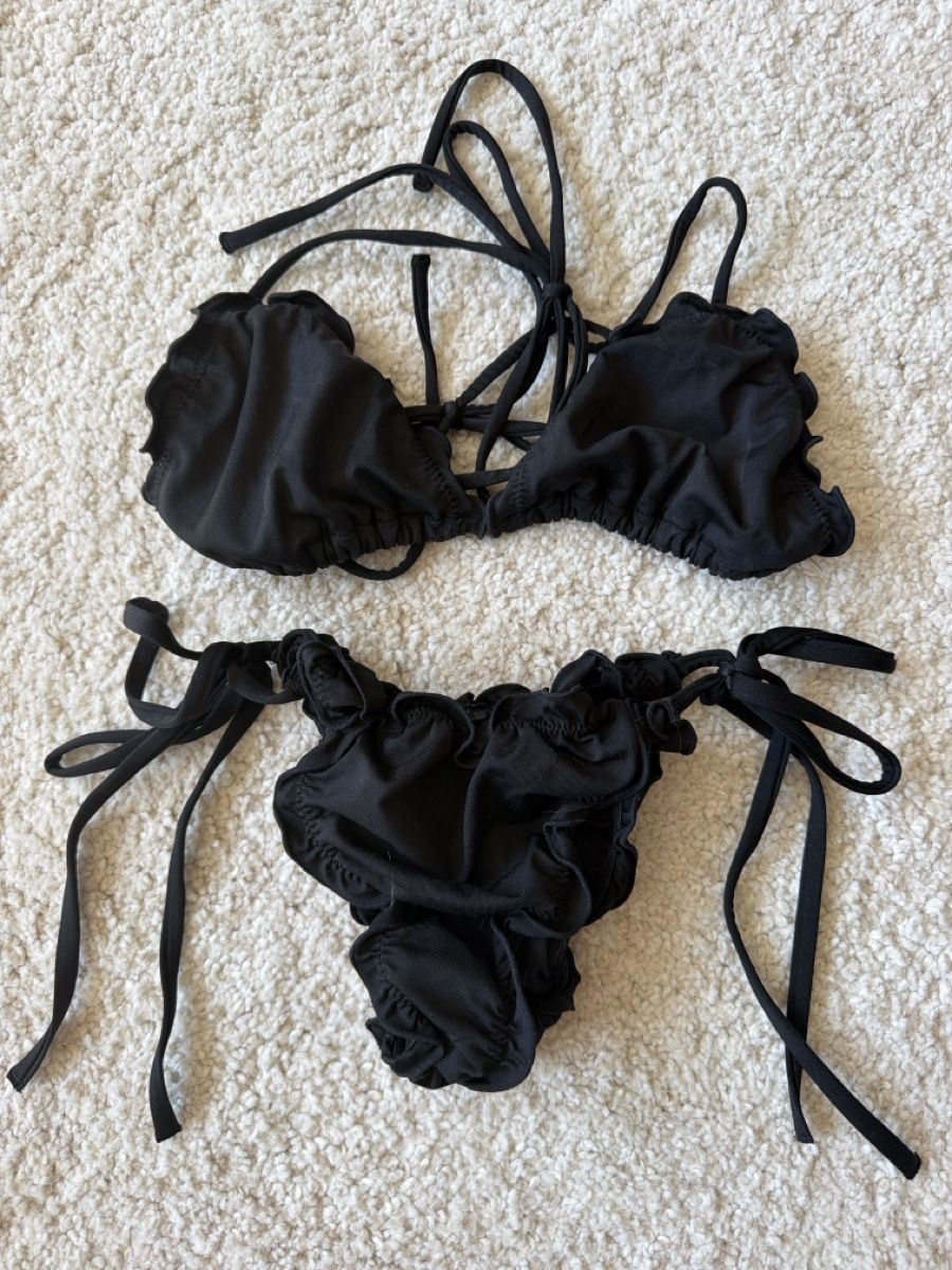 Costumi da bagno & Bikini: Bikini schwarz Grösse S Rüschen – Usato da Brunnen venduto da Eldra