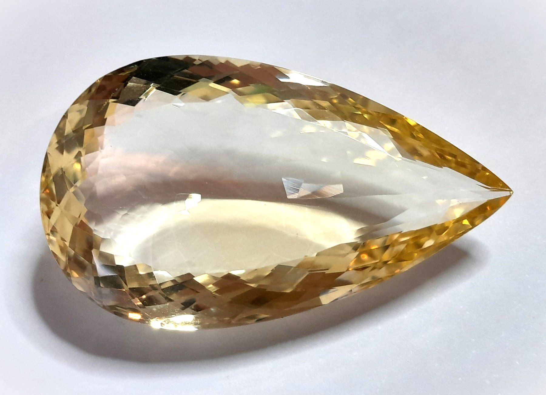 Pietre preziose: Citrine 36.96 ct - Valeur  Fr. 407.- Fr – Nuovo (secondo la descrizione) da Grimisuat venduto da Valgem 1