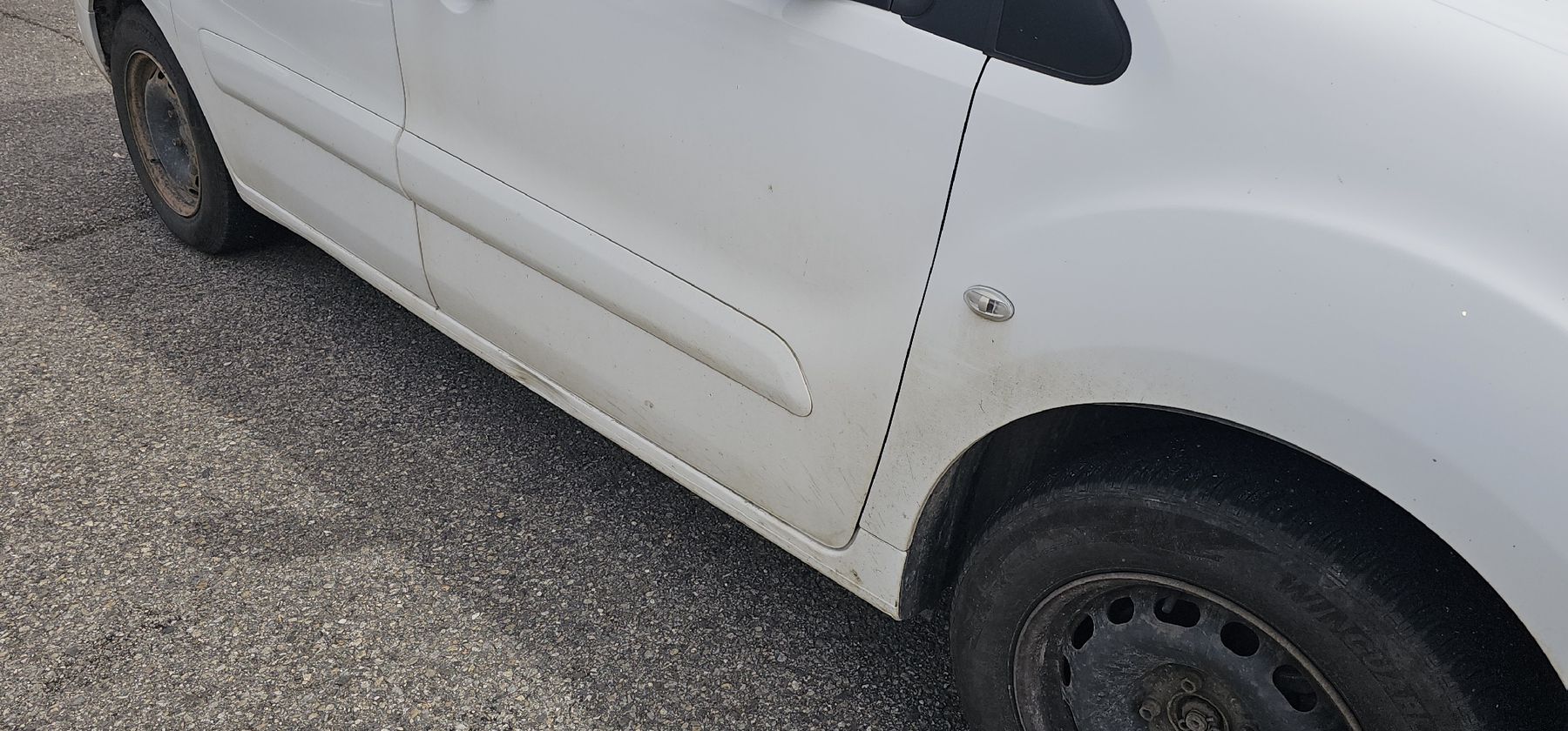 Citroën Automobili: Citroen berlingo 1.2 i – Usato da Chavornay venduto da lev_qnm6 4