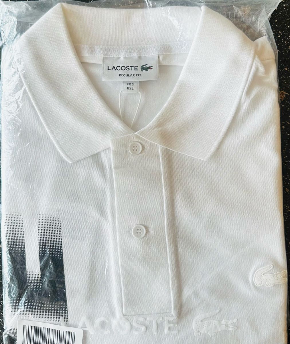 Lacoste Magliette Polo: Polo Lacoste Print Wihte – Nuovo e nell'imballaggio originale da Biel/Bienne venduto da Akwawini 1