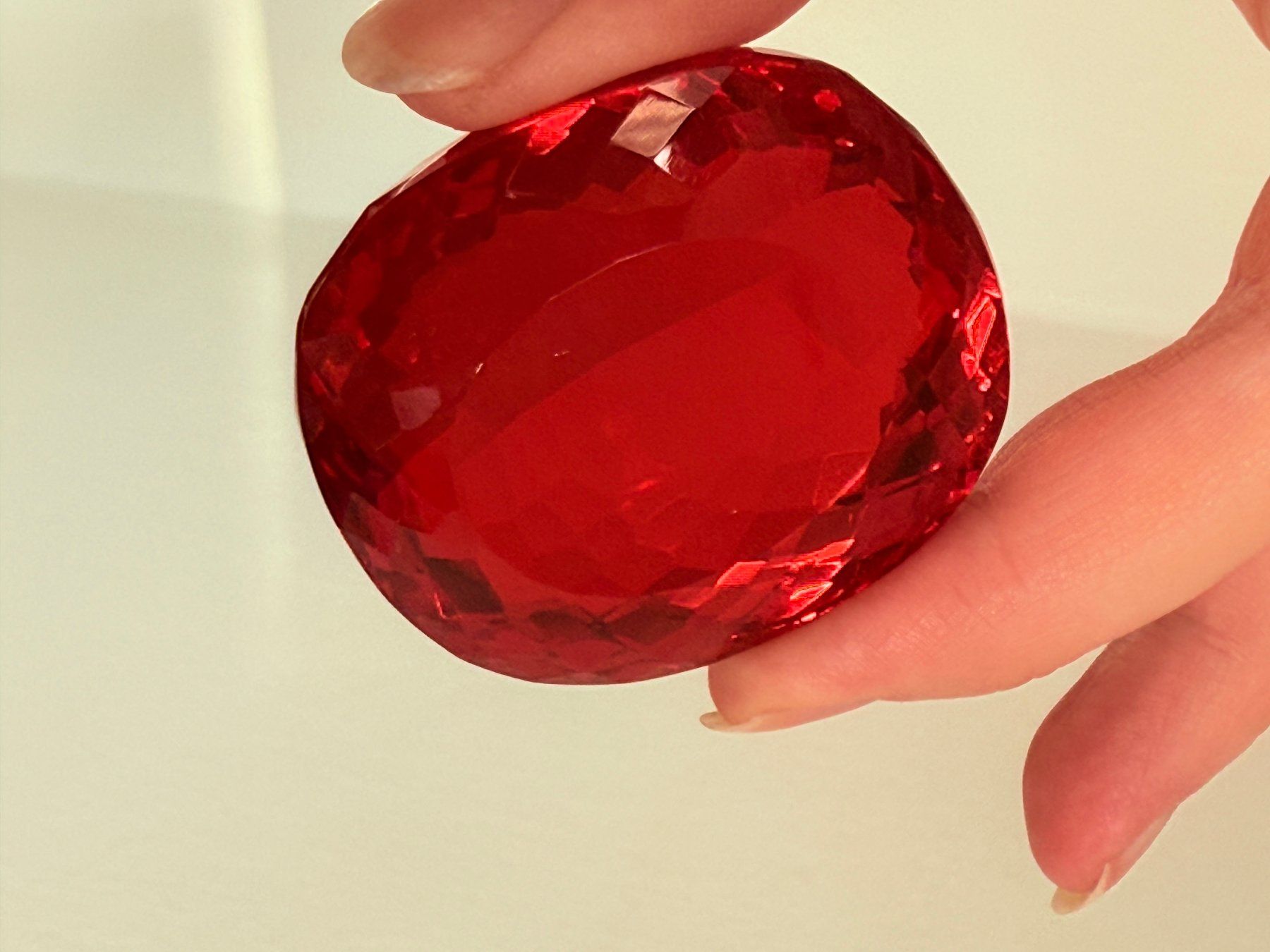 Pietre preziose: 415.30 Ct Certified Red-Orange Cushion Cut Loose Gemstone – Nuovo e nell'imballaggio originale da Genève venduto da AWWA 6