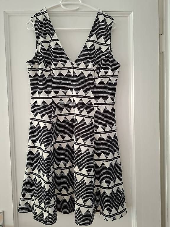 Vestiti: Sommerkleid  – Usato da Bern venduto da ANIP