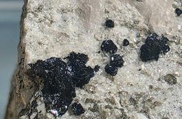 Mineralien Cervandonit extrem selten Binntal