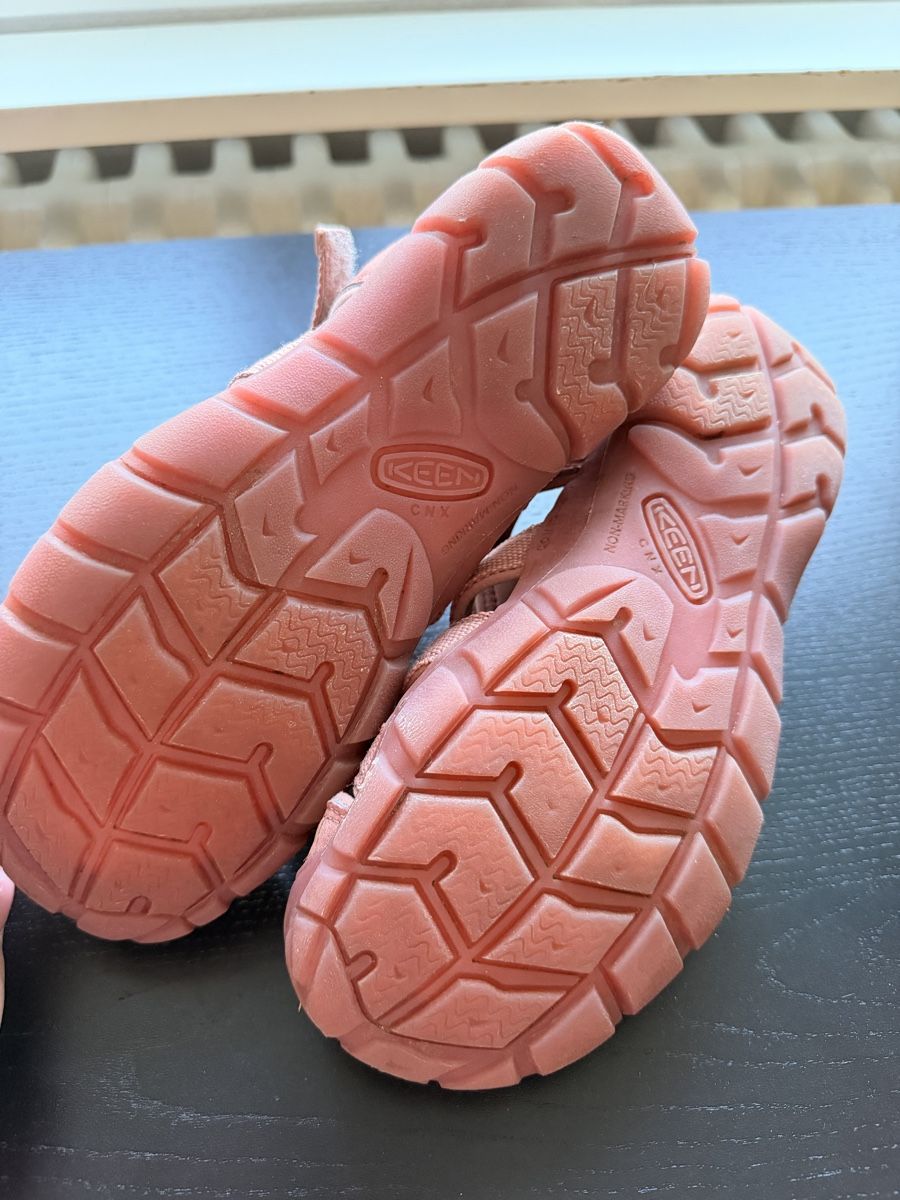 Keen Scarpe per ragazze: Keen Namuk Sandalen – Usato da Luzern venduto da vanessavv 2