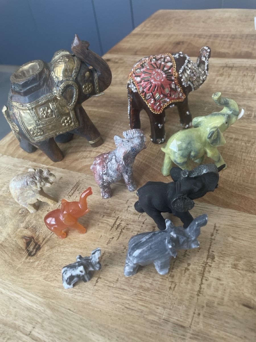 Figuren: Elefanten – Gebraucht aus Laufen von bia_7vr6