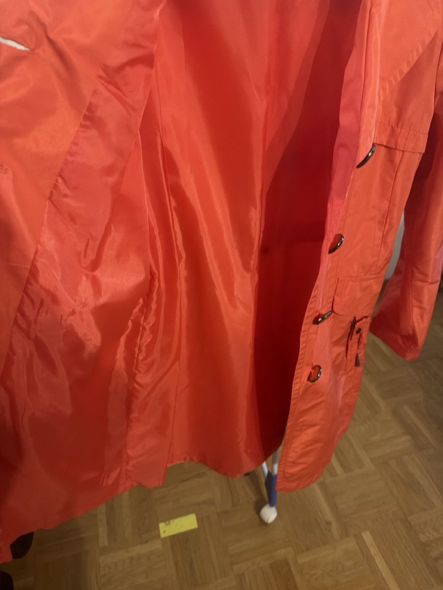 Gerry Weber Cappotti: Joli trench coat Gerry Weber – Usato da Brügg BE venduto da traindenuit 2