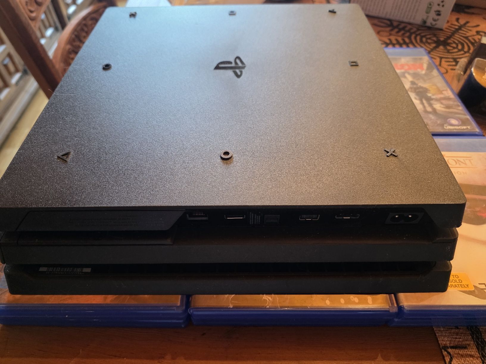 Sony Konsolen: PS4 Pro 1TB + 2 Controller + 12 Games – Top Paket! – Neu (gemäss Beschreibung) aus Münchenstein von R.Stenz 2