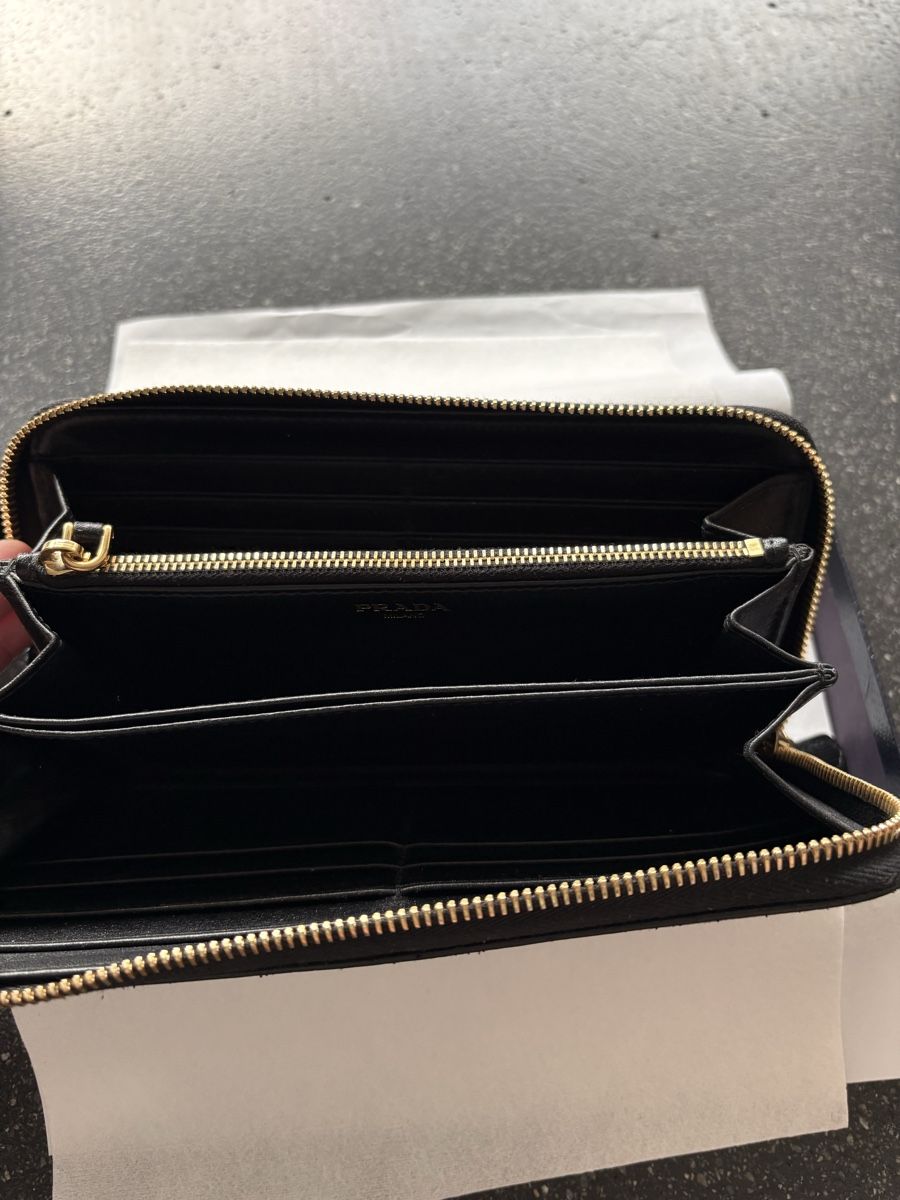 Prada Portafogli: Prada Portemonnaie Geldbörse wallet – Usato da Duggingen venduto da AlexFlomi 8