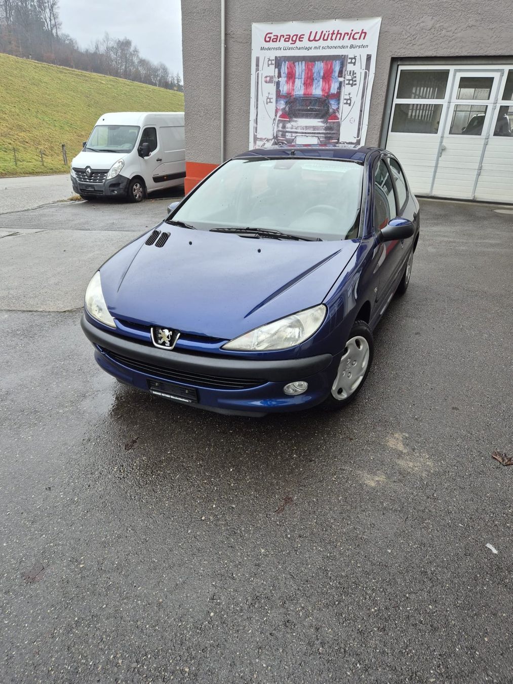 Peugeot Automobili: Peugeot 206 1.6i – Usato da Frauenkappelen venduto da Autohaus-Bern 2