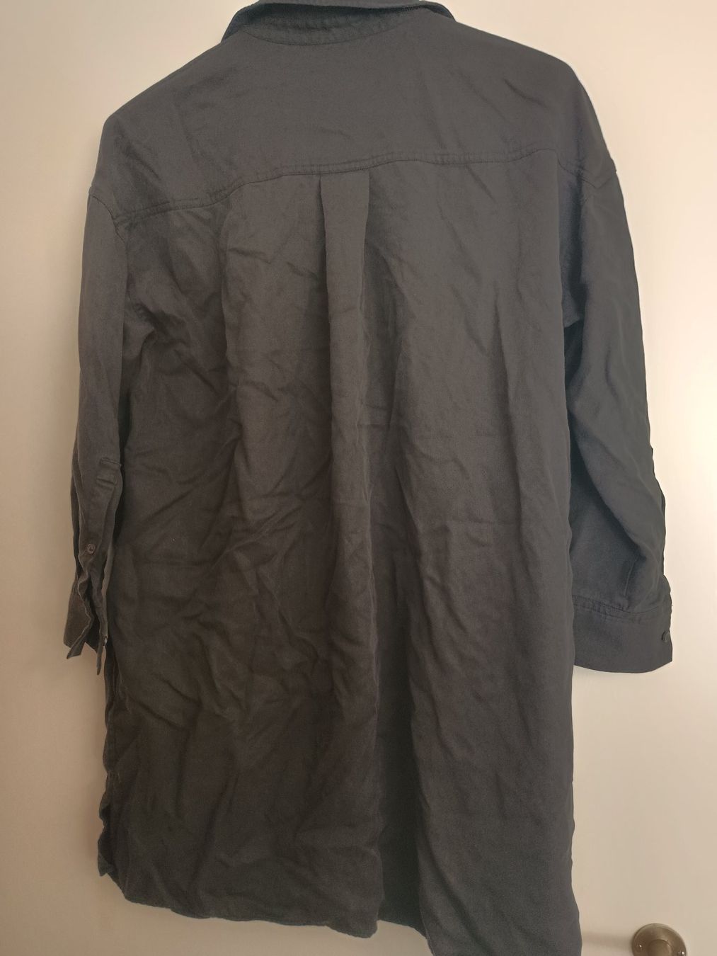 Cos Camicette: Dicke Hemdbluse / Blusenkleid von Cos – Usato da Zürich venduto da Melianea 3
