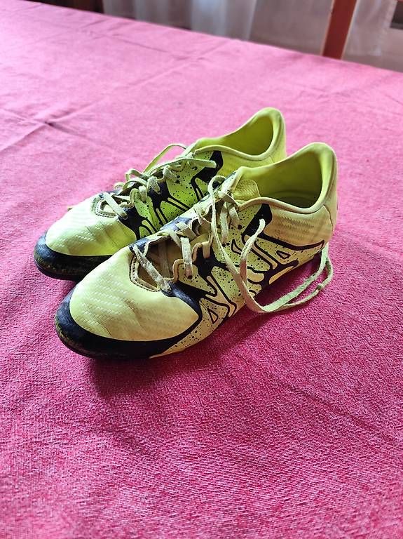 Schuhe für Jungen: Kinder Fussballschuhe Gr. 36 – Gebraucht aus Thusis von phil_gr