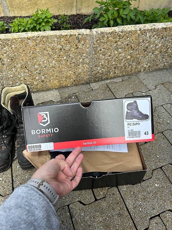 Scarpe da uomo: Arbbeitsschuh – Usato da Schindellegi venduto da dontknow____ 2