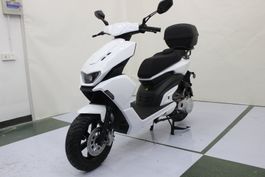 Sonderangebot - E-Roller mit 3KW Bosch Motor (45km/h)