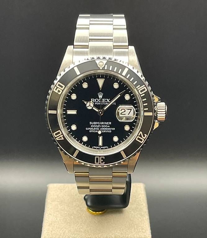 Rolex Uhren: Rolex Submariner Date 40 "RRR" 16610 LC 10 Full – Gebraucht aus Lugano von luganotopwatches