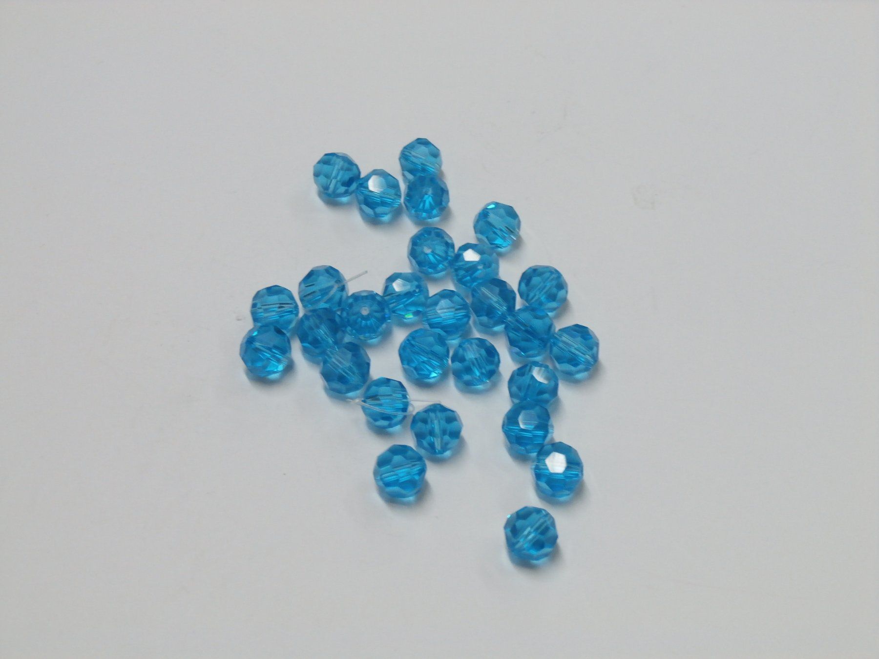 Perle (finte): 40 Kristallglas Perlen facettiert (221) – Nuovo e nell'imballaggio originale da Blatten b. Naters venduto da Hobschelti