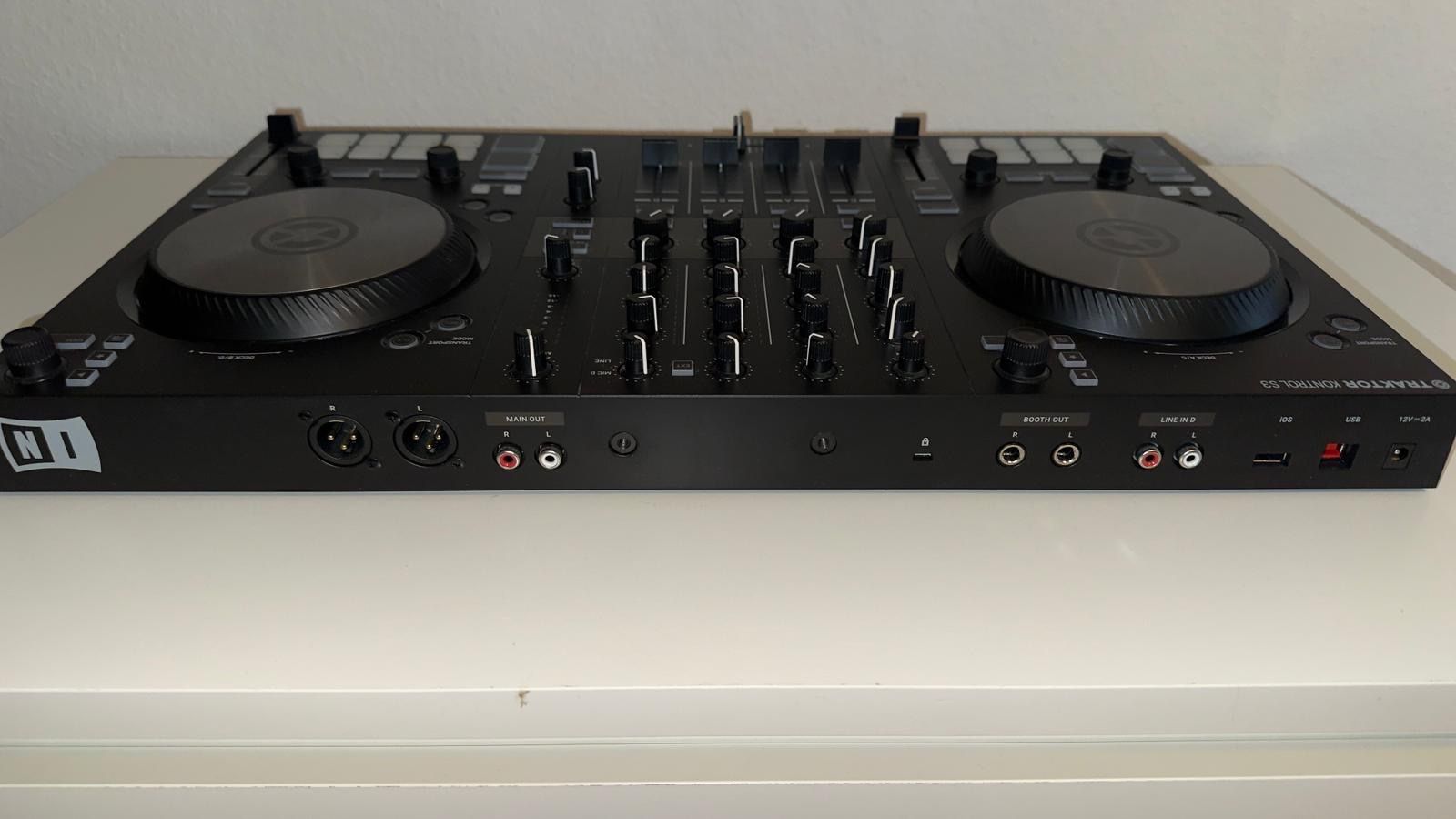 Traktor Console di mixaggio: Native Instruments Traktor Kontrol S3 + Kabel & Schachtel – Nuovo (secondo la descrizione) da Reinach BL venduto da joannis53 2