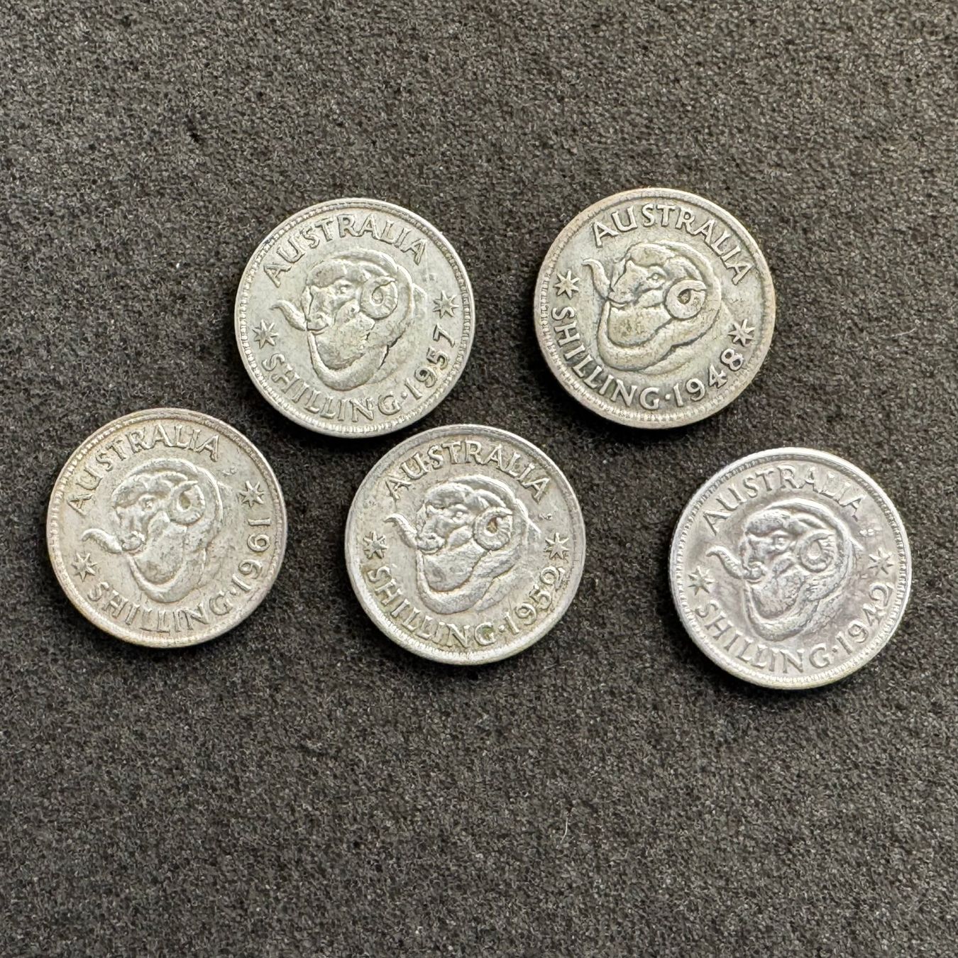 Tutti le monete: 5 x 1 Schilling Silber Australien div. Jahre – Usato da Reitnau venduto da tb-muenzen 1