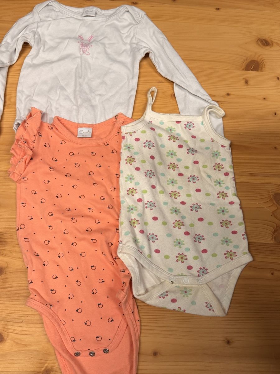 Lotti & Set di vestiti: Kleiderpaket Mädchen, 86, 17-teilig – Nuovo (secondo la descrizione) da Wilen b. Wil venduto da carpediem25 3