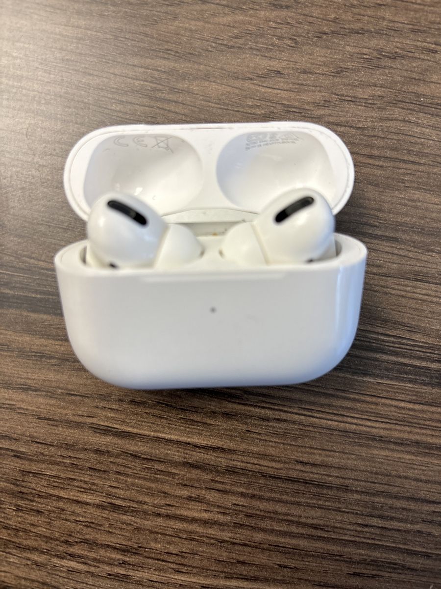 Apple Kopfhörer: AirPods Pro 1st Gen – Gebraucht aus Gockhausen von