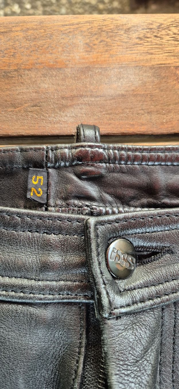 IXS Pantaloni: Motorrad Lederhose IXS Grösse 52 Schwarz. – Usato da Birsfelden venduto da gui_m5m9 2