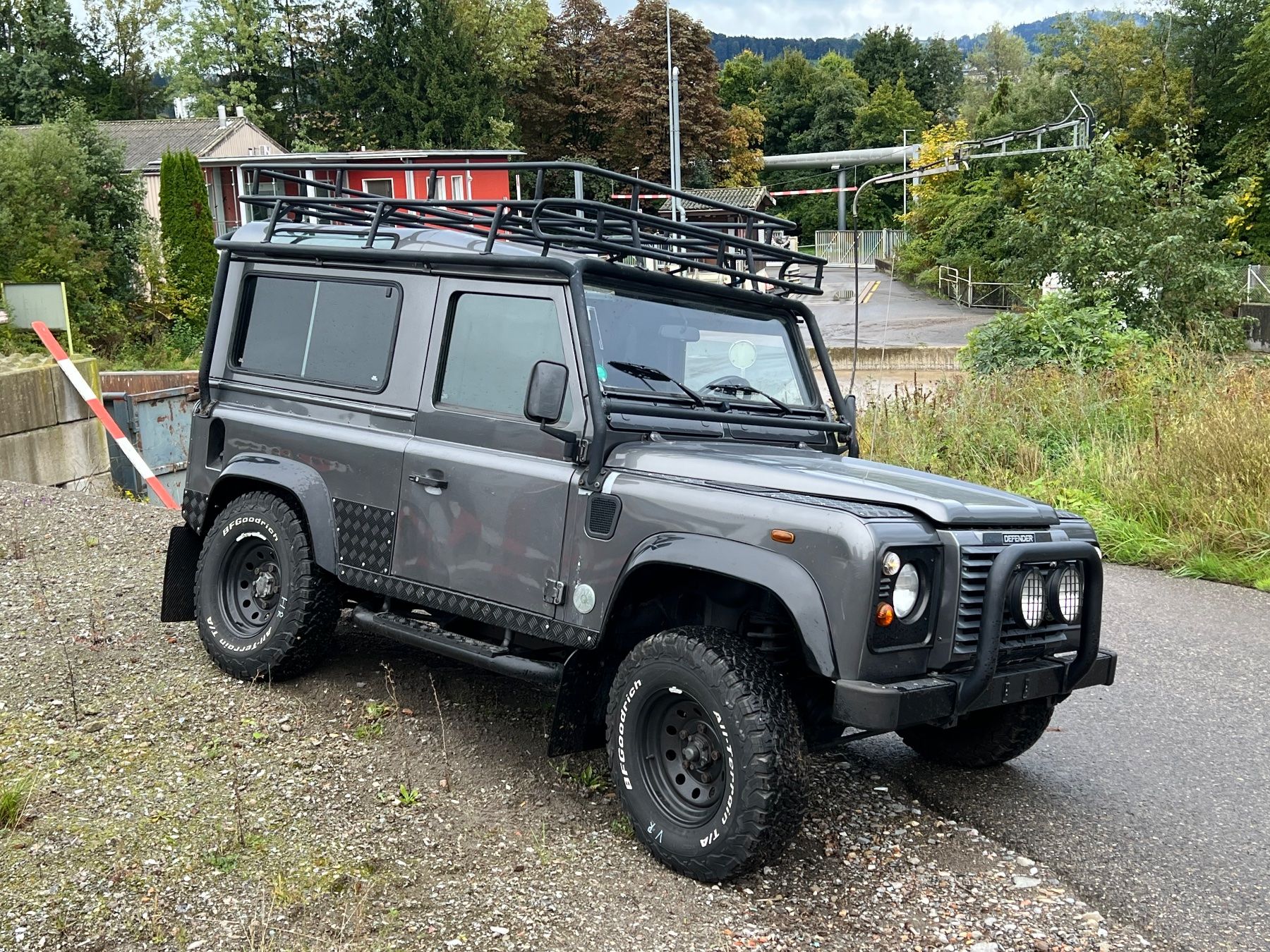 Landrover Defender Td90 Tomp Raider (Gebraucht) in Steinach für CHF ...