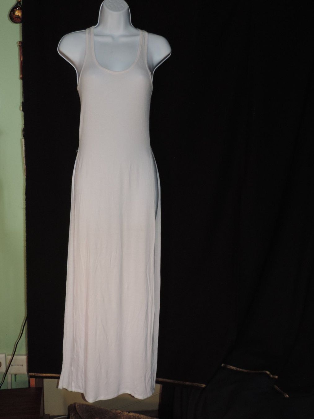 Robes: robe échancrée de plage blanche – D'occasion à Genève par Axelle333 1