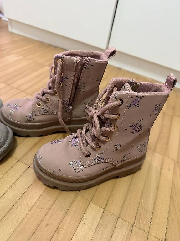 Scarpe per ragazze: Winterschuhe gr 27 – Usato da Bischofszell venduto da olg_f72c 1