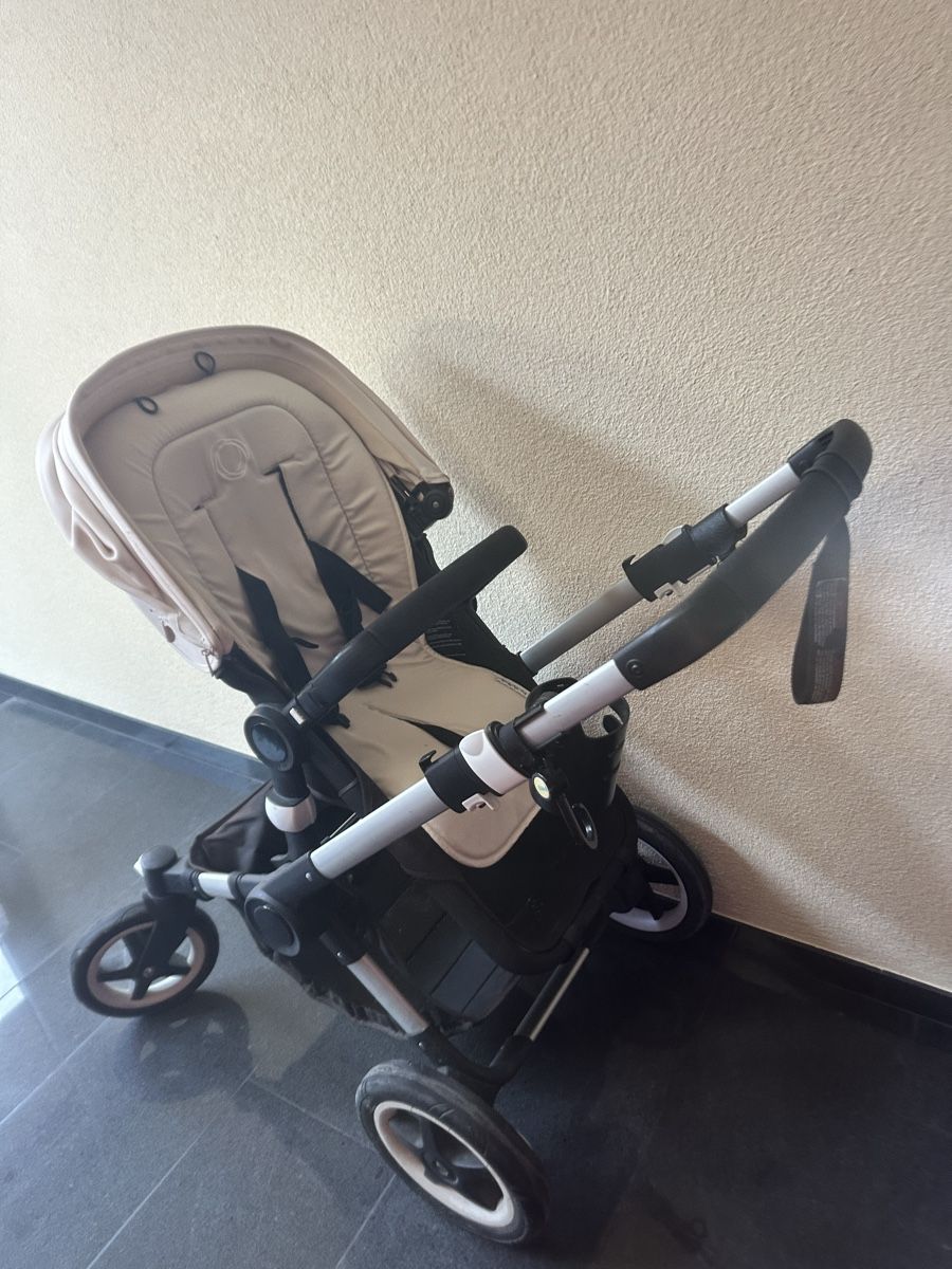 Bugaboo Carrozzine: Bugaboo Buffalo Kinderwagen inkl. Zubehör hell & dunkel – Usato da Zollikon venduto da anj_lvl8 2