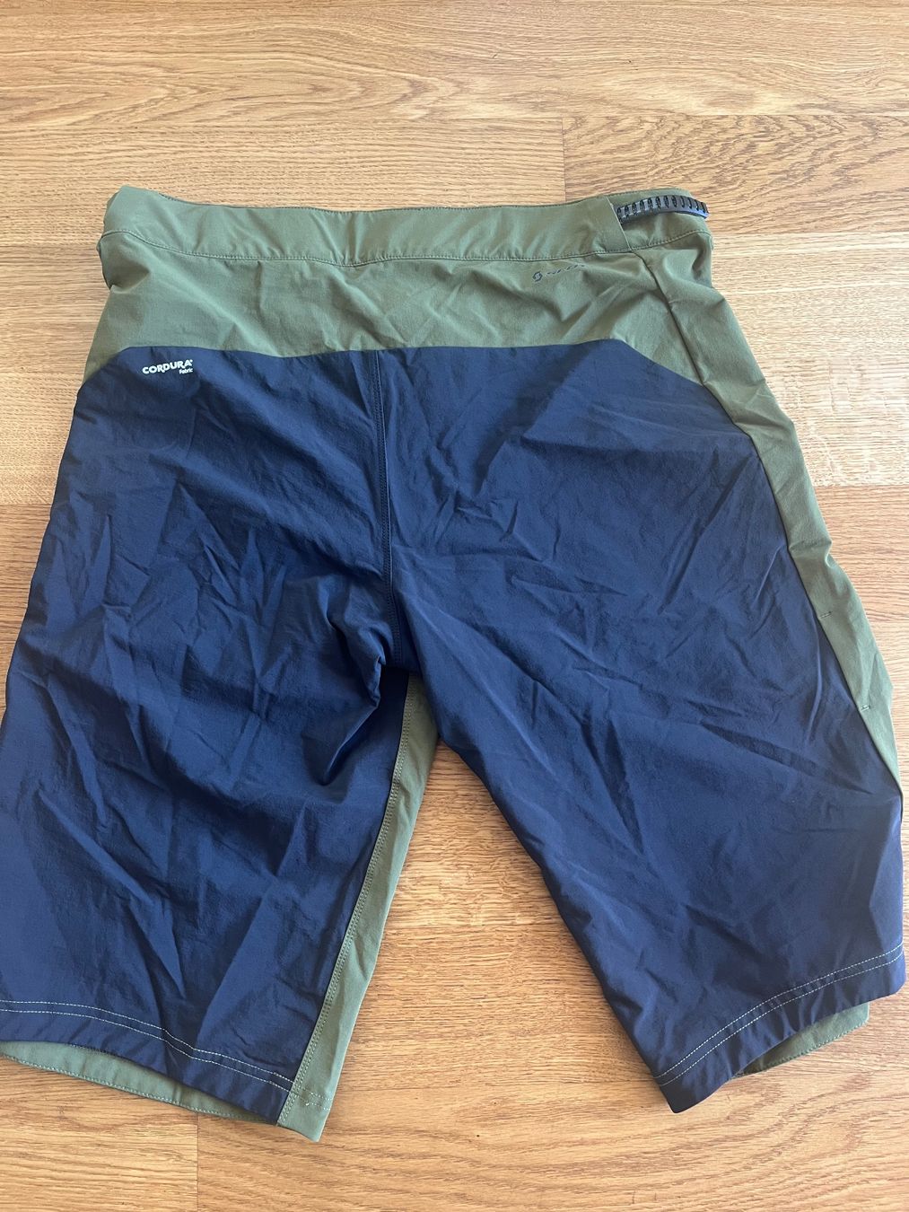 Scott Pantaloni: Original Scott Velohosen Gr. M – Usato da Kehrsatz venduto da maus2405 2