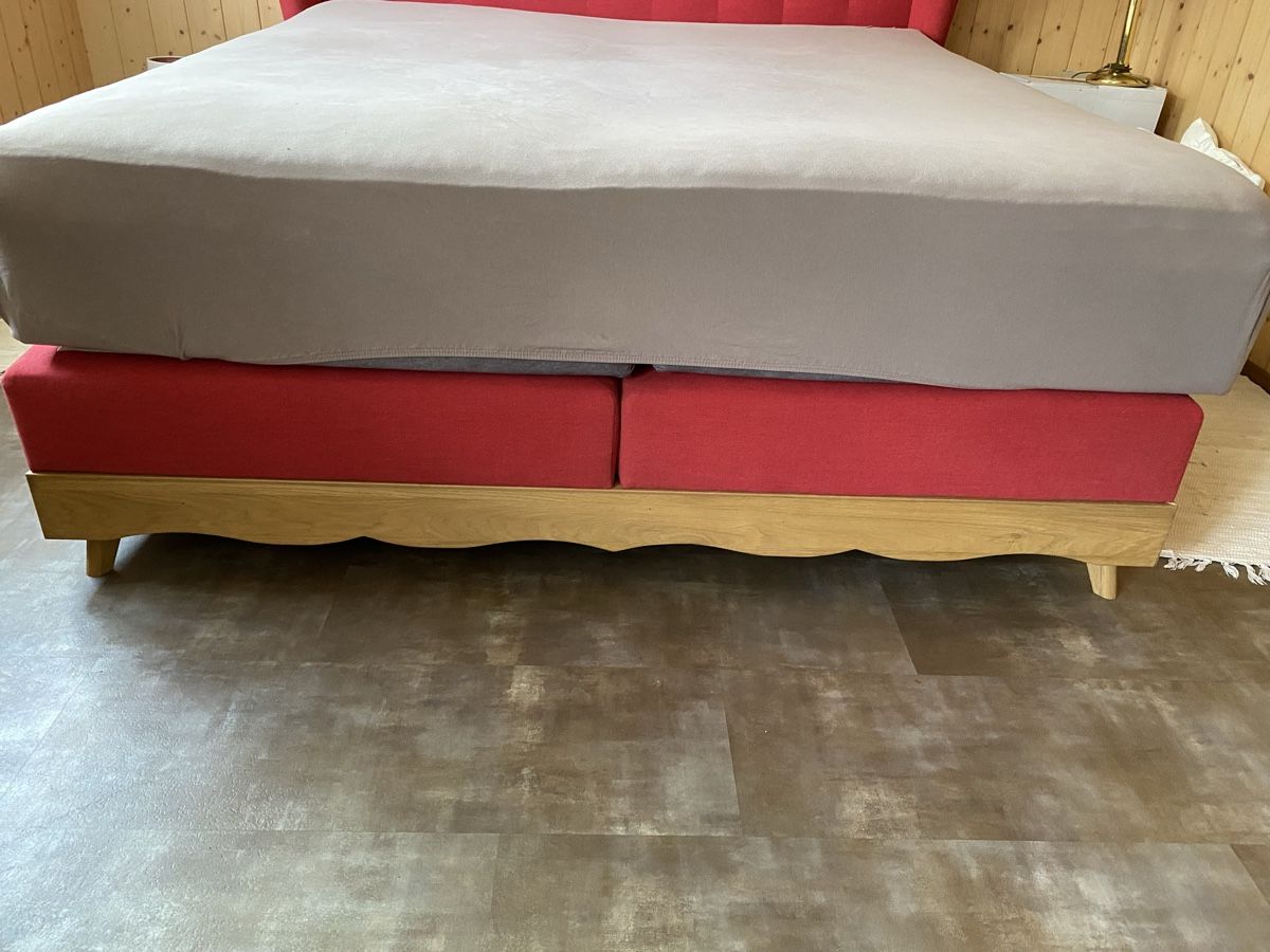 Lits: Selten gebrauchtes Boxspringbett rot 180x200 cm – Neuf (Voir description) à Merligen par shalimar64 4