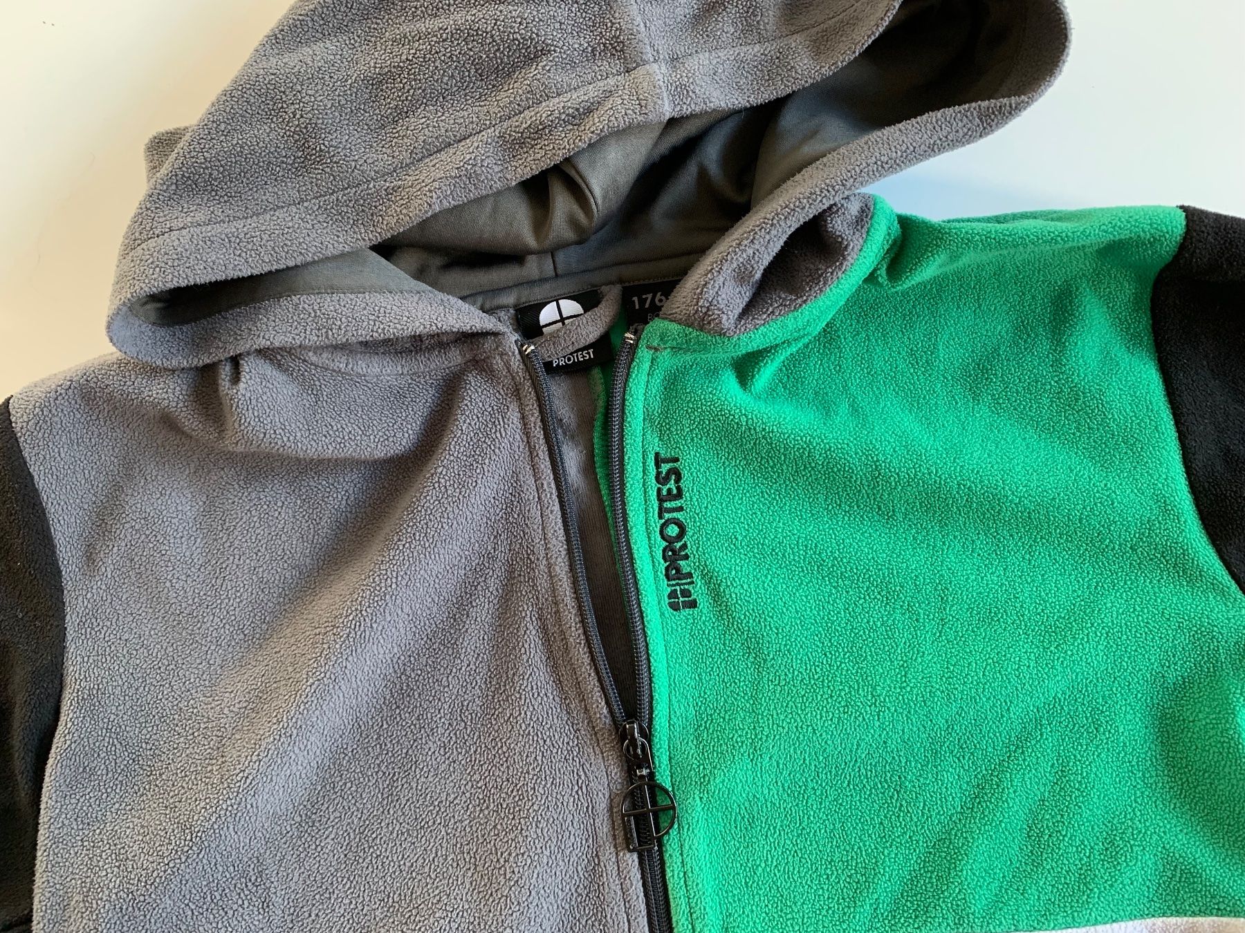 Giacche & Cappotti: PROTEST wunderschöne Fleecejacke Gr. 176 – Usato da Meiringen venduto da Jackwashere 1