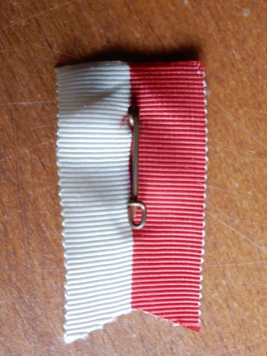 Swiss Plaquettes & Badges: 1. August 1957 – D'occasion à Senèdes par Framboise52 1