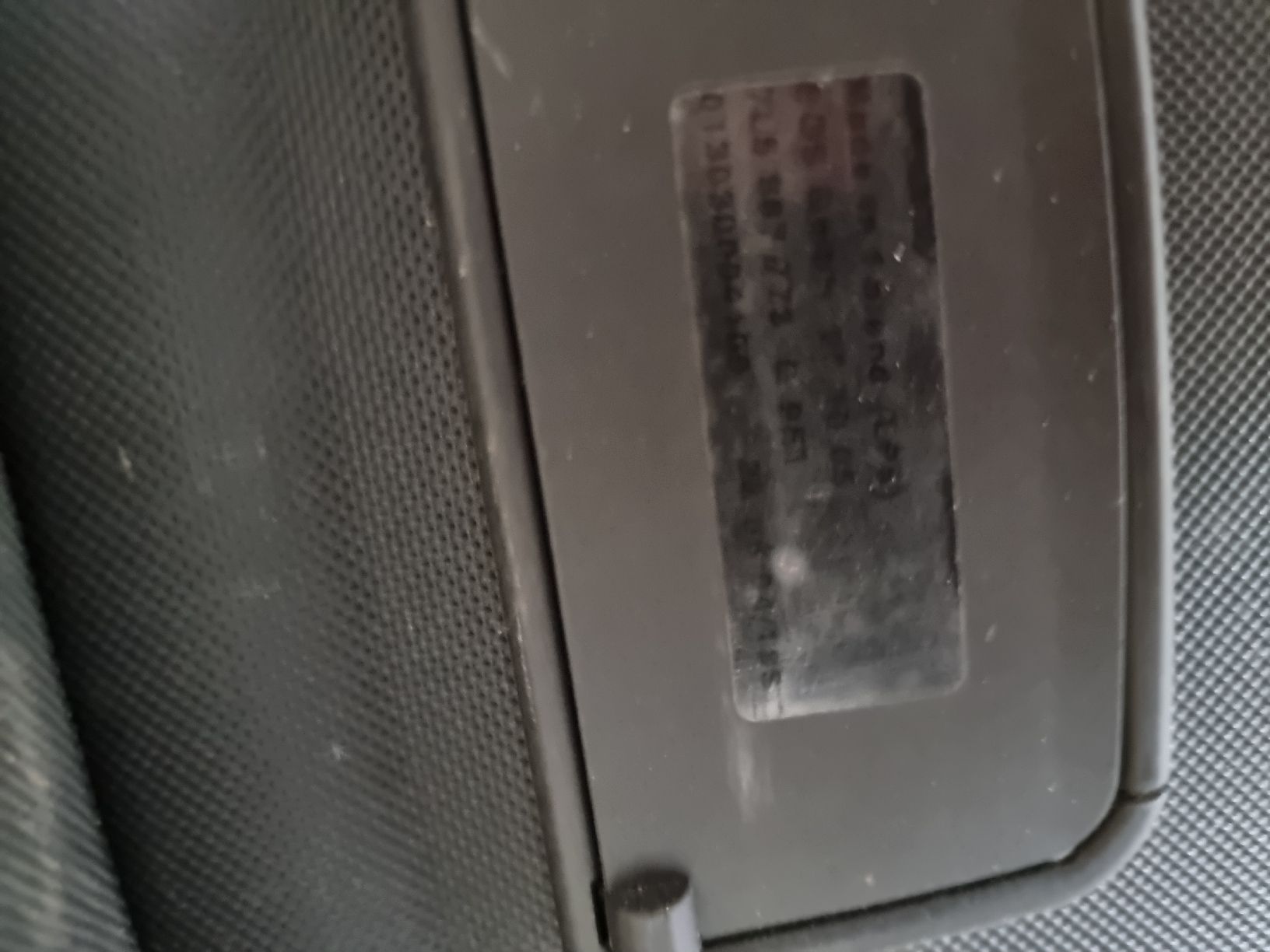 Tutti pezzi di ricambio auto: Kofferraumabdeckung – Usato da Wikon venduto da Blueline01 1