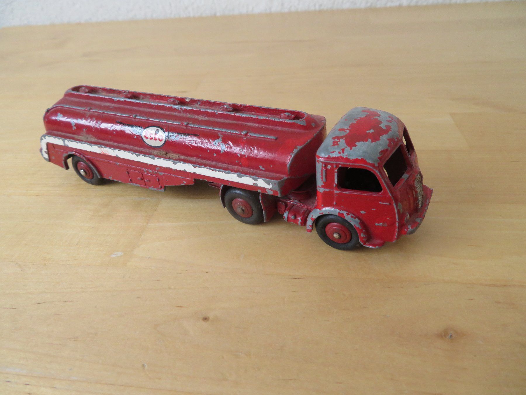 Dinky Toys Modellini d'auto: DINKY TOYS Esso Tanker – Usato da zürich venduto da Goldimmund 2