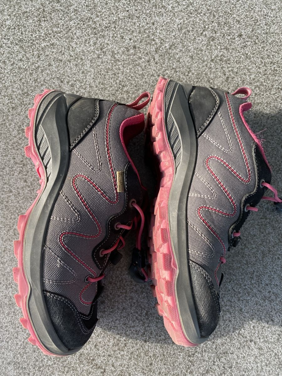 Chaussures garçon: Trekkingschuhe  – D'occasion à Unterengstringen par sonyboy2611 2