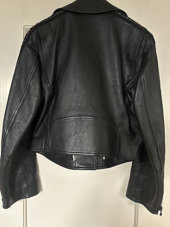 Fendi Giacche: Fendi Lederjacke Lammleder IT42/DE38 – Usato da Zürich venduto da jul_wq9c 3