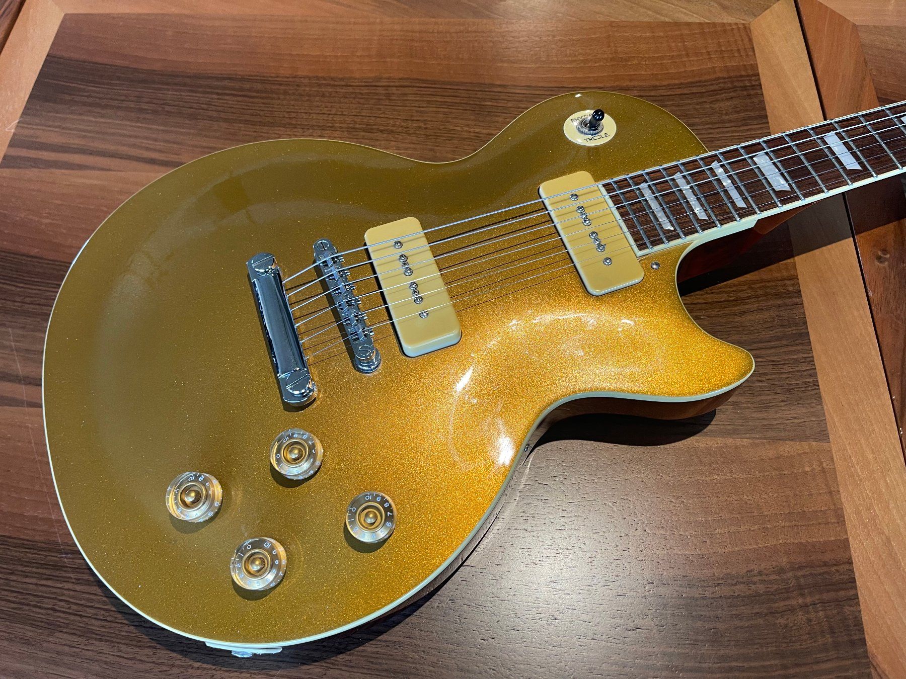 Epiphone Strumenti musicali: EPIPHONE Les Paul '56 Gold Top E-Gitarre inkl. Koffer – Usato da Kaiserstuhl AG venduto da GTM-Kaiserstuhl 1