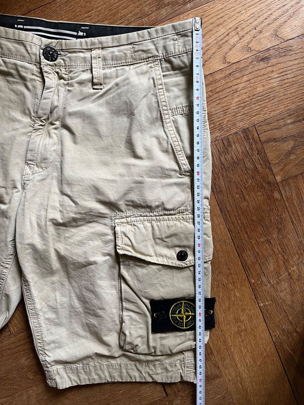 Stone Island Pantaloni: STONE ISLAND short cargo – Usato da LAUSANNE venduto da PUMPERNICKEL3 6