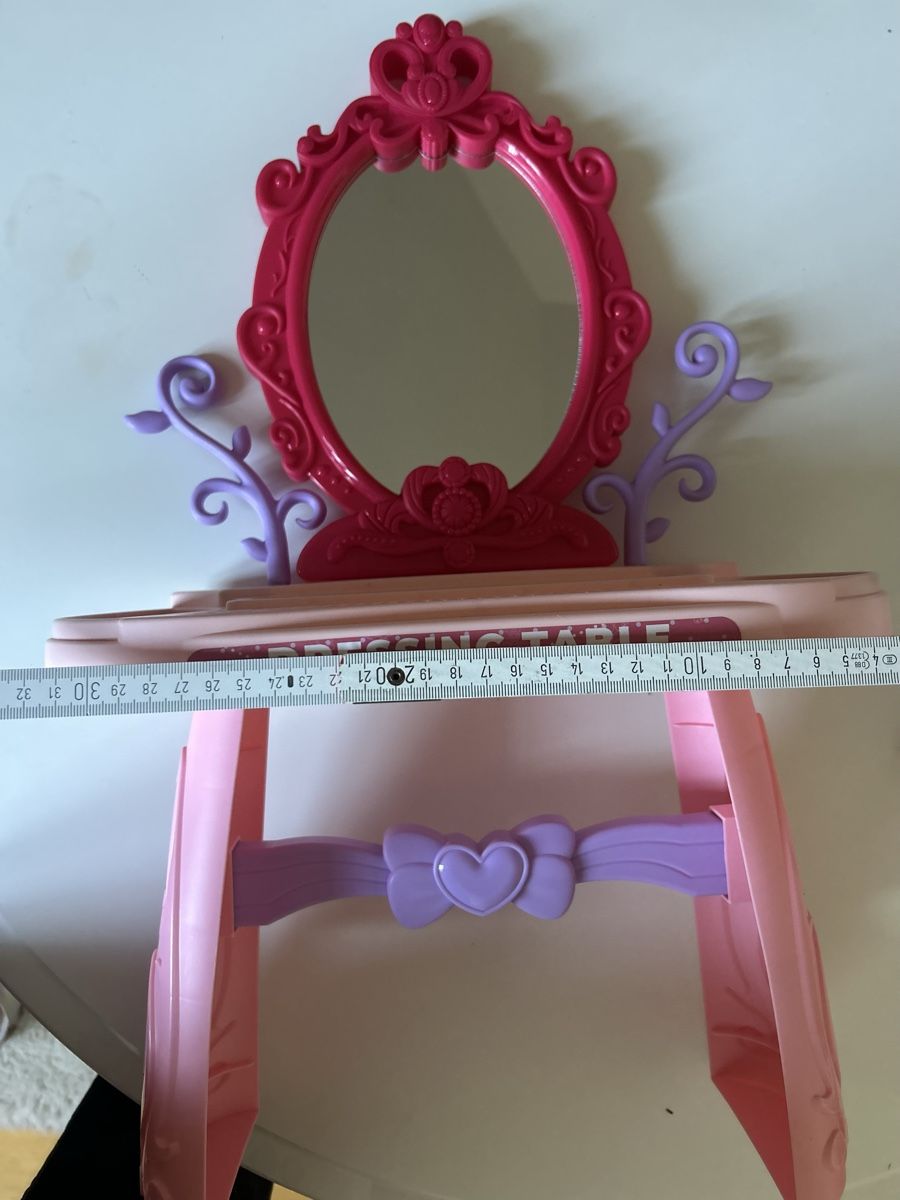 Tavoli da trucco: Coiffeuse pour enfant rose – Usato da St-Prex venduto da mar_f6t6