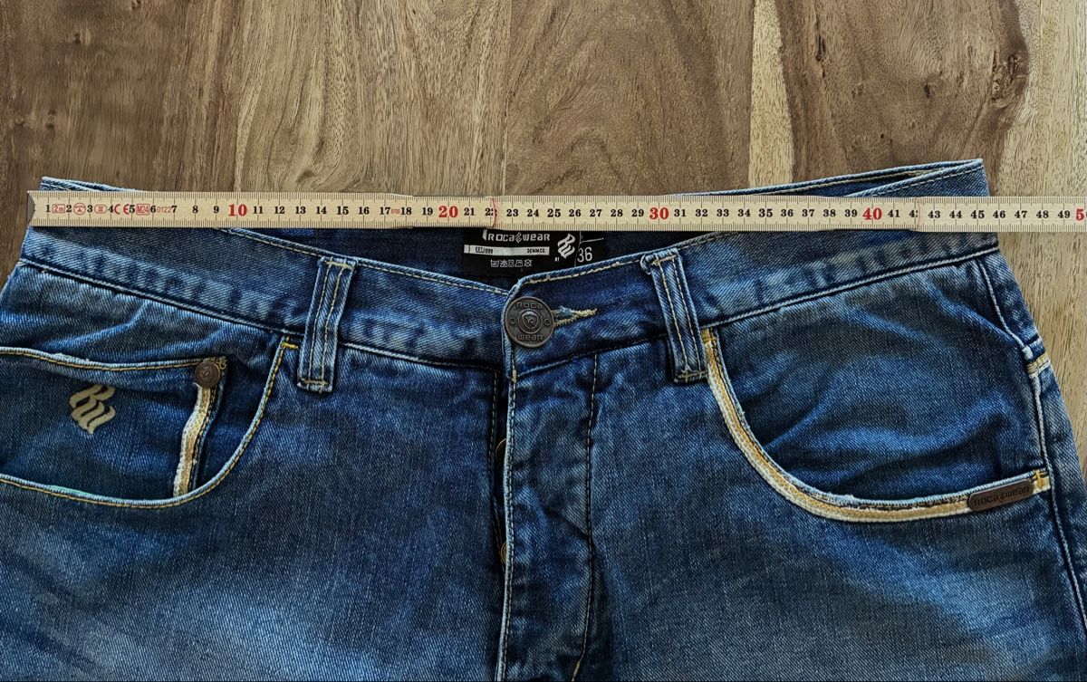 Jeans: Roca Wear Kurze Jeanshose – Gebraucht aus Ittigen von Ganjaiii 4