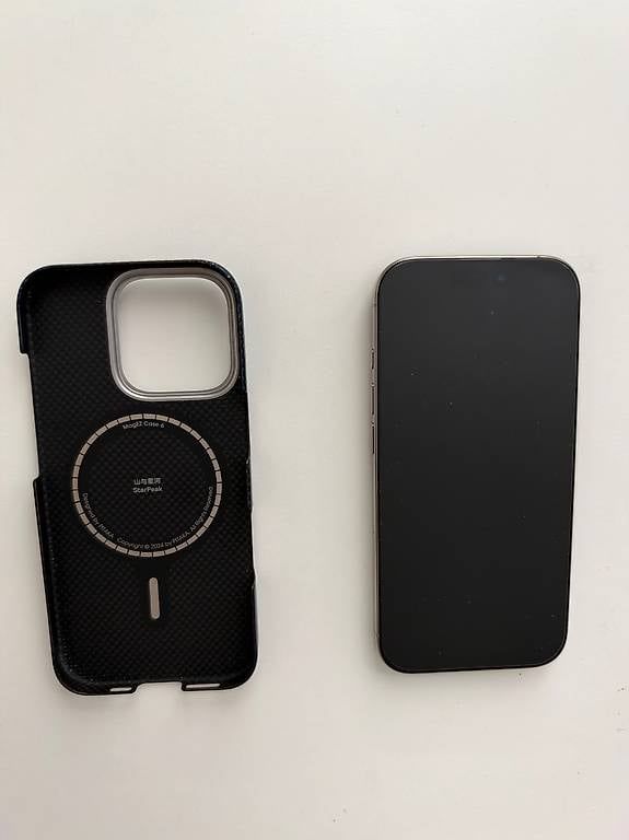 Apple Telefoni cellulari / Smartphones: iPhone 16 Pro 512 GB plus Pitaka Hülle – Usato da Frauenfeld venduto da bjo_89zv