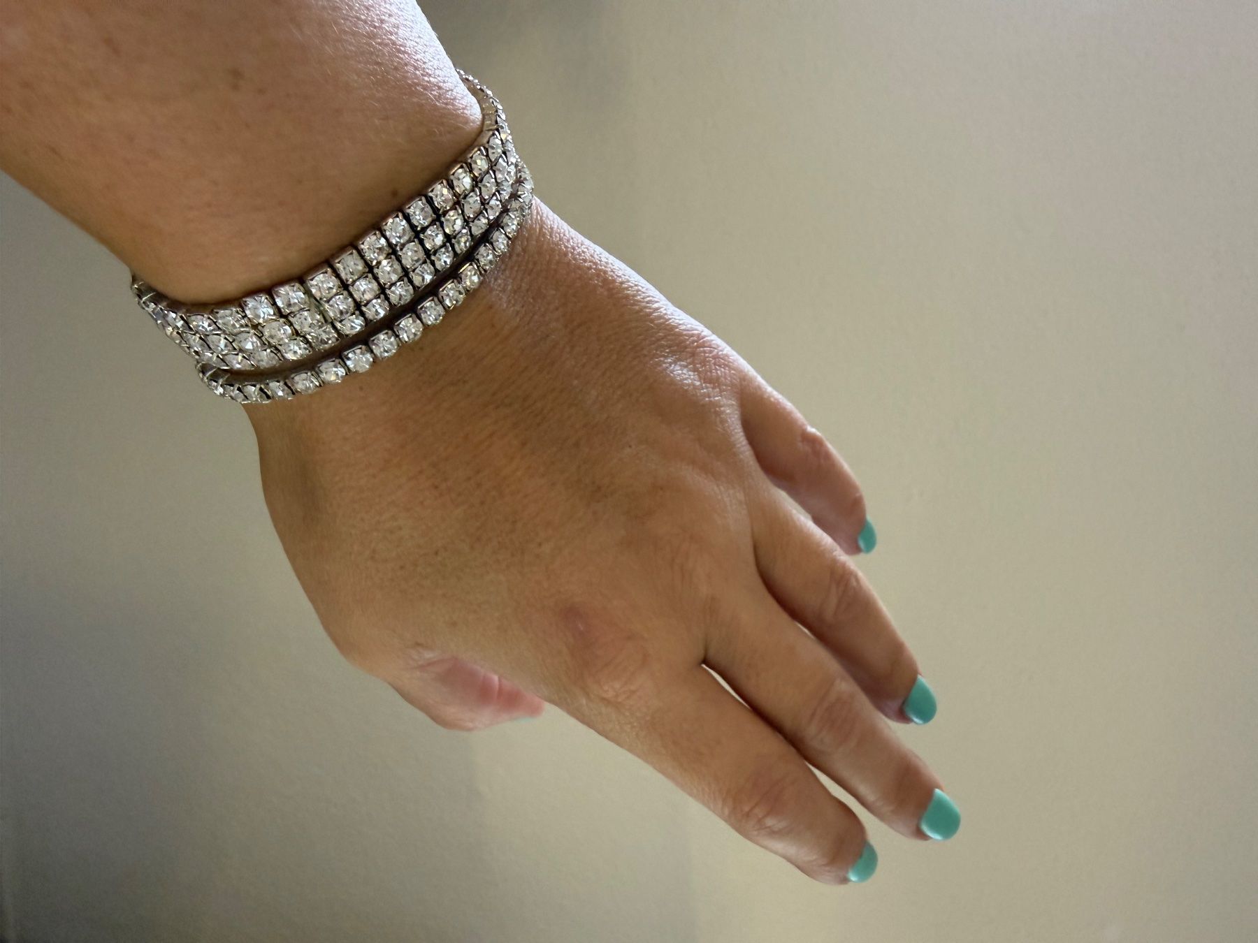 Armbänder & -reifen: 2 Strass-Armbänder silberfarben mit funkelnden Steinen – Gebraucht aus Neerach von Meli_sara 2