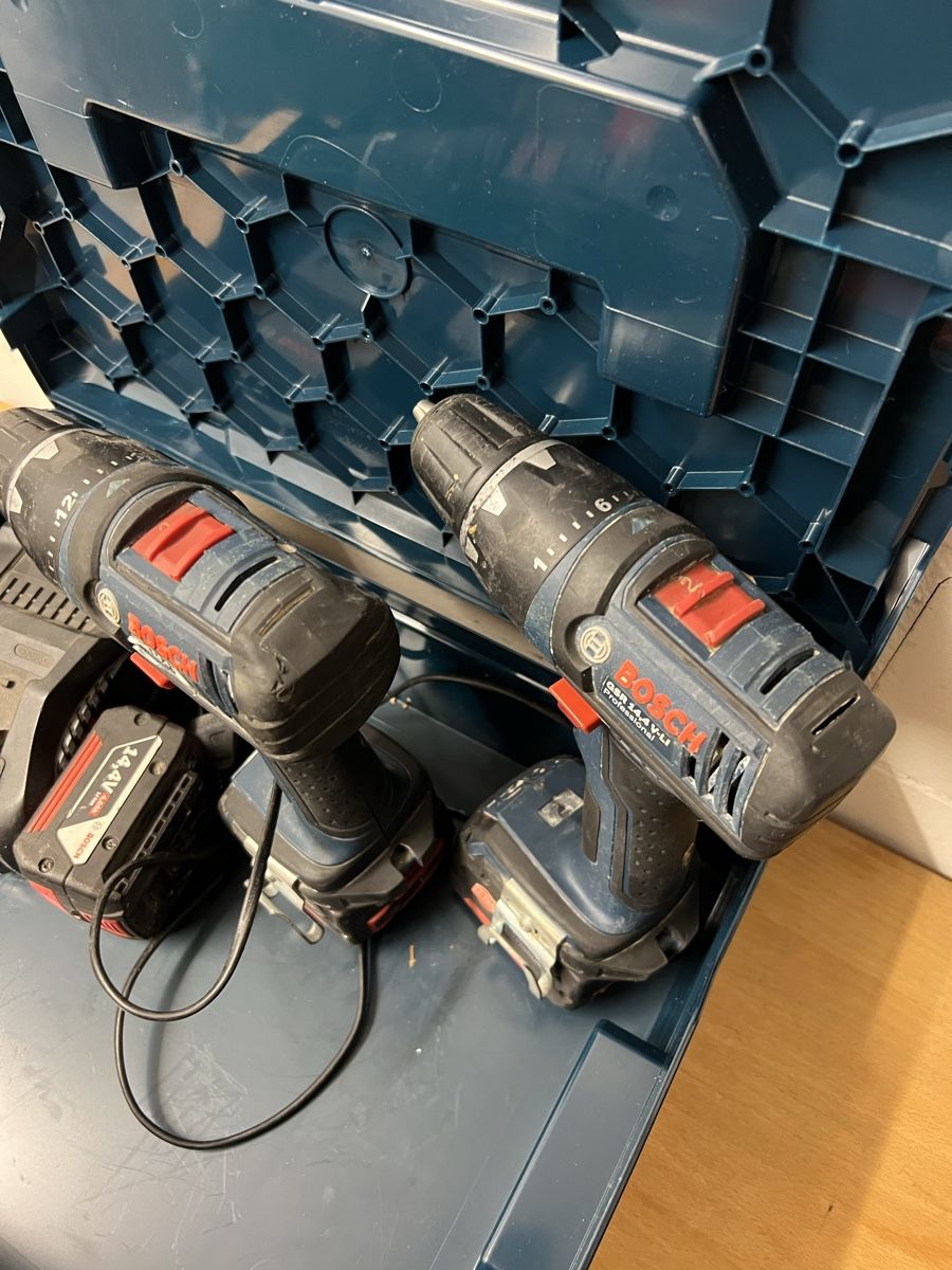 Bosch Trapani: Bosch Akku Bohrmaschine 14.4V – Usato da Holziken venduto da 181281 7