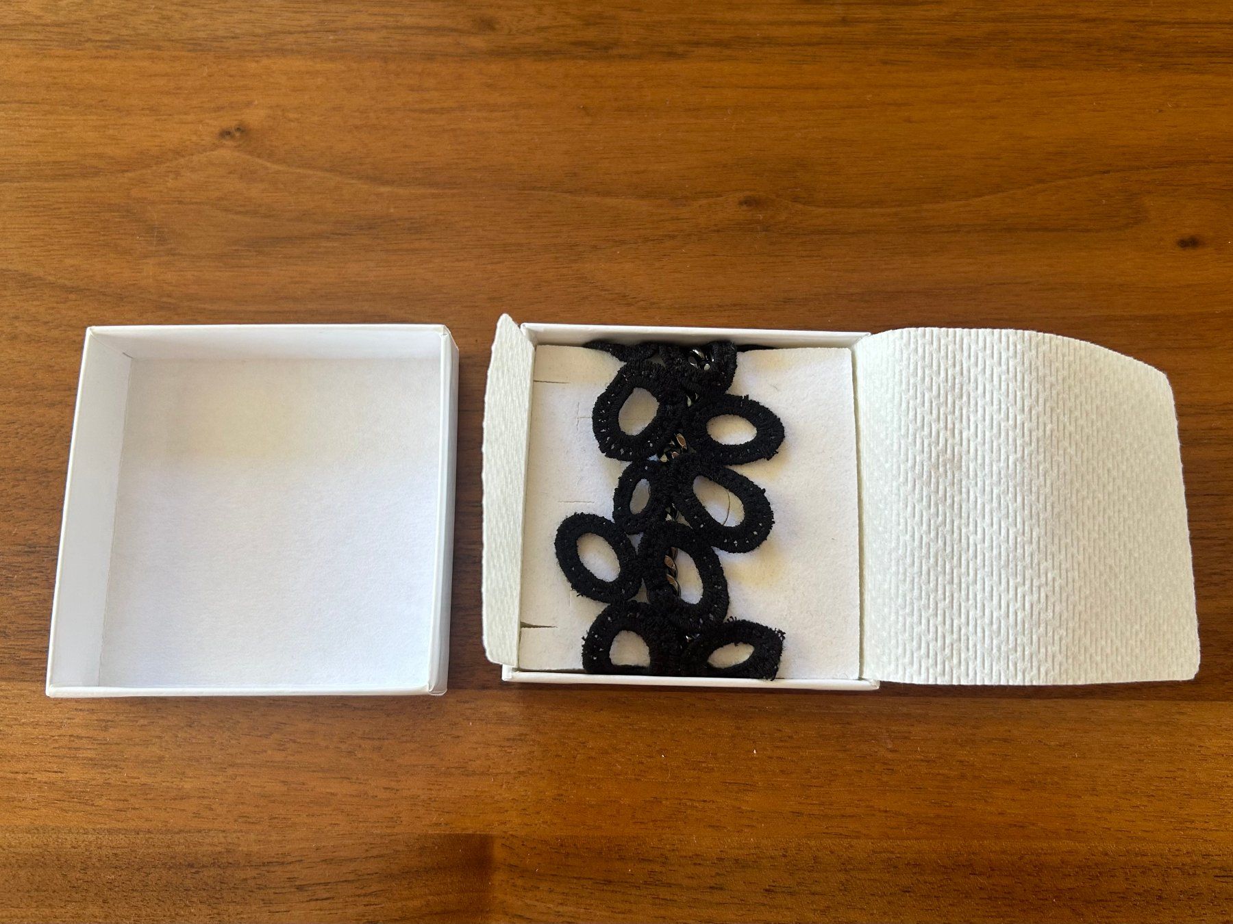 Bracciali & Braccialetti: Armband (schwarz) – Nuovo (secondo la descrizione) da Dietlikon venduto da Mankai 3