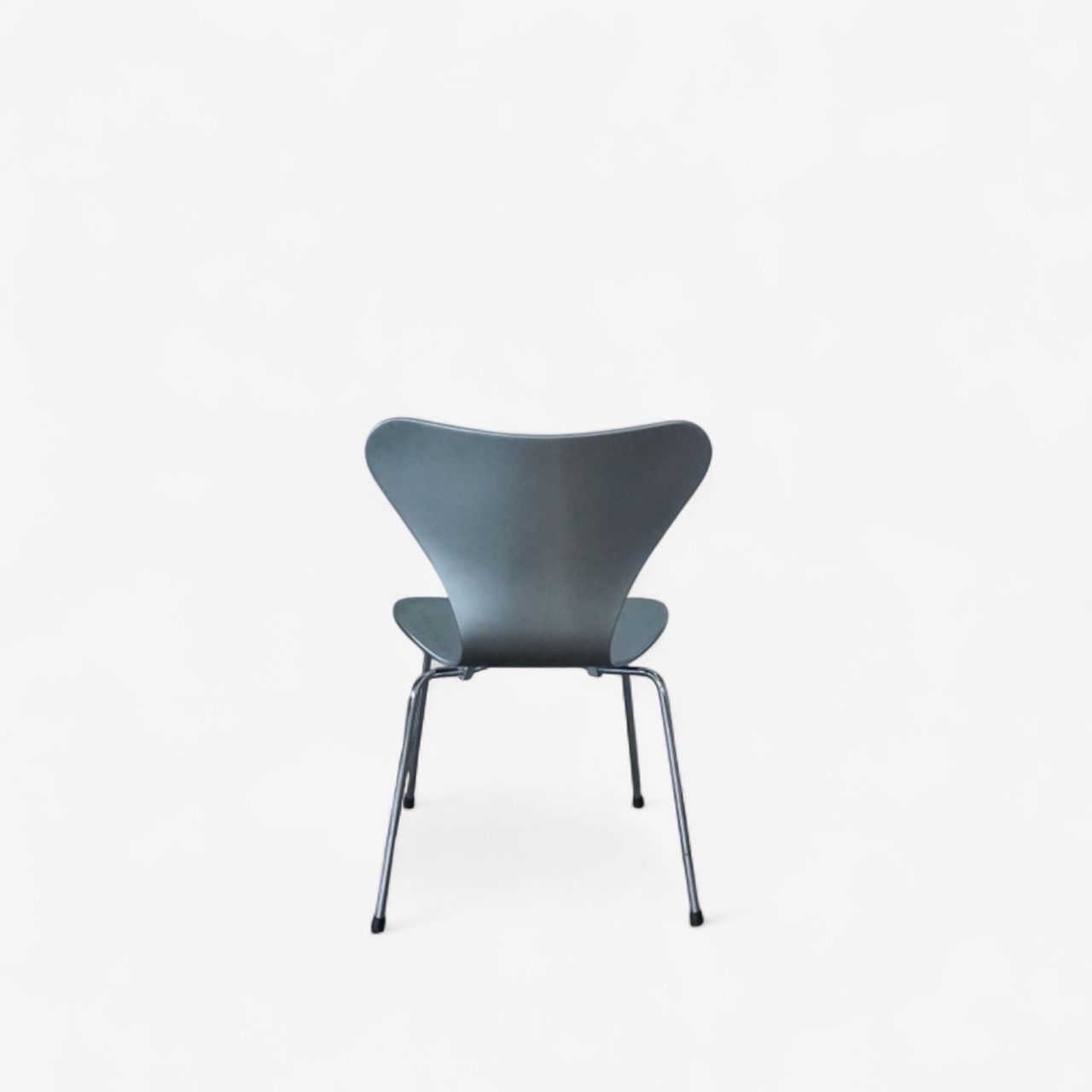 Fritz Hansen Sedie: Fritz Hansen Serie 7 Restaurierte Sonderedition - Silver – Usato da Tägerwilen venduto da jwolfstudio 2