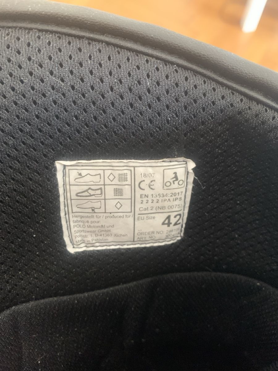 Scarpe da uomo: Motorcycle boots black size 42 – Usato da Zürich venduto da mel_dxr8 4