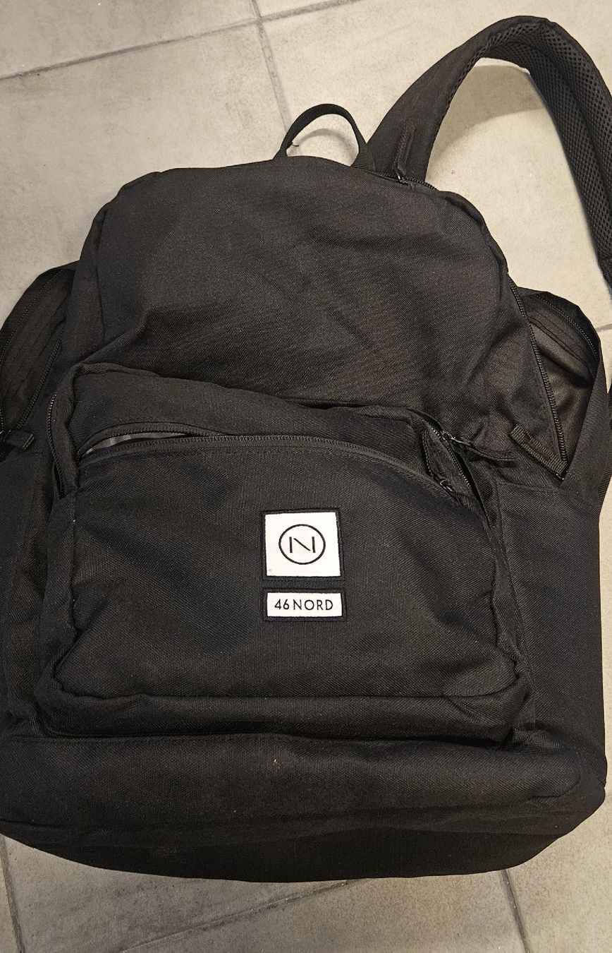46 Nord Zaini: schwarzer Rucksack – Usato da Stäfa venduto da cah_blj6