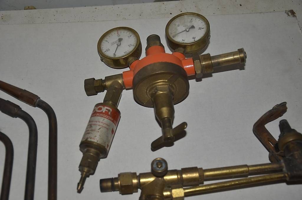Tous les outils: Manomètre plus set de soudage autogène – D'occasion à Renan BE par myc_l5d6 2